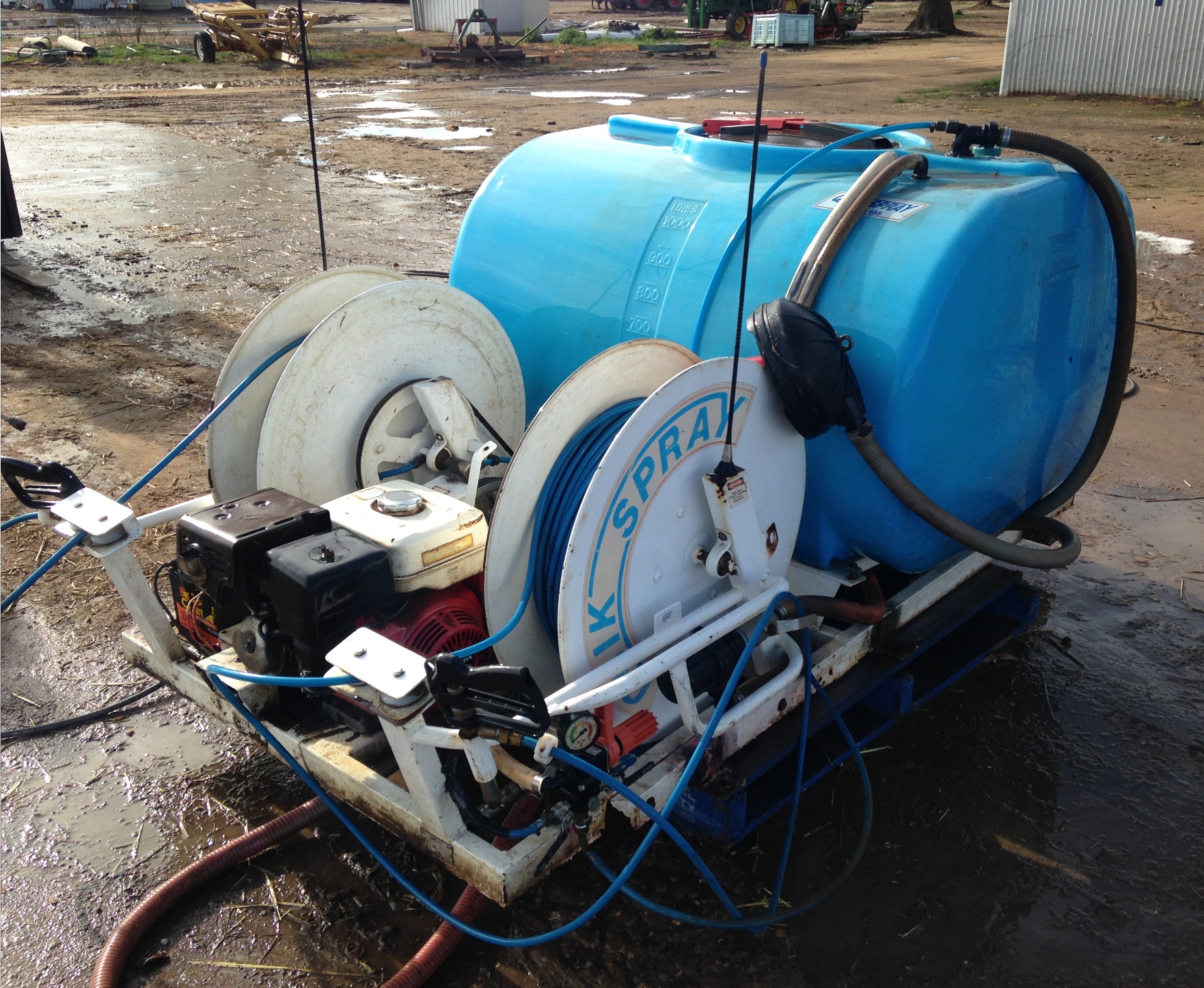 1000 litre Quick Sprayer twin reel Unit For Sale Machinery